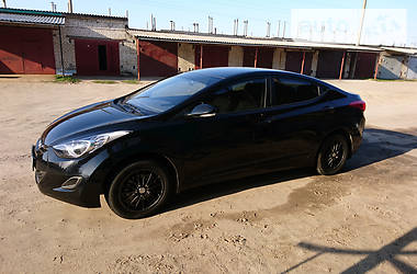 Седан Hyundai Elantra 2012 в Чернигове