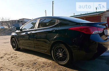 Седан Hyundai Elantra 2012 в Чернигове