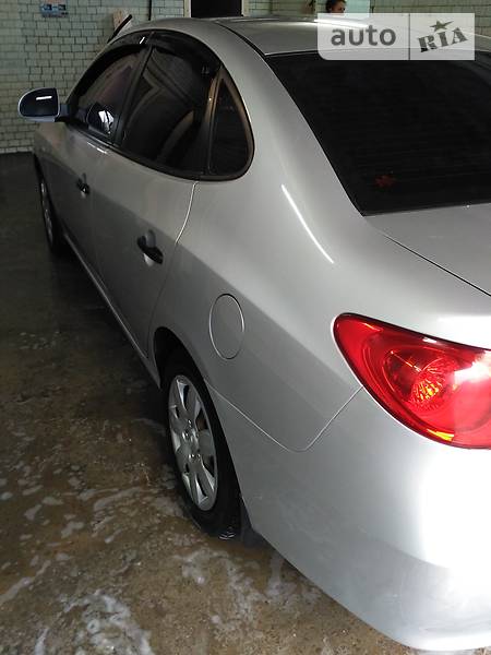 Седан Hyundai Elantra 2008 в Сєверодонецьку