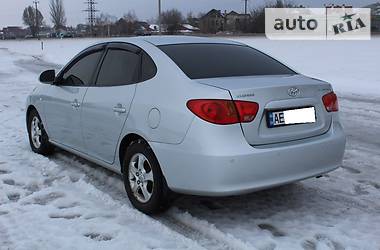 Седан Hyundai Elantra 2008 в Днепре