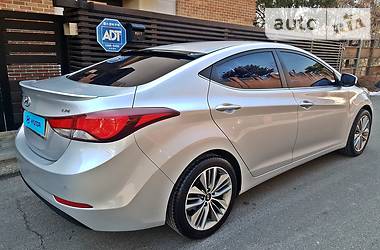 Седан Hyundai Elantra 2015 в Харькове