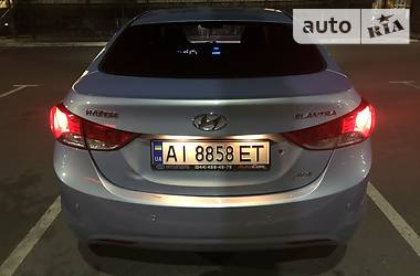 Седан Hyundai Elantra 2013 в Києві