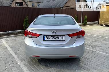 Седан Hyundai Elantra 2011 в Броварах