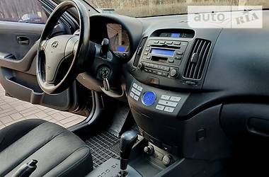 Седан Hyundai Elantra 2009 в Одессе