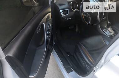 Седан Hyundai Elantra 2012 в 