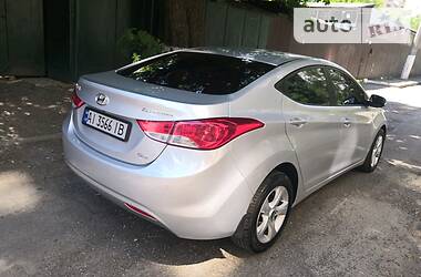 Седан Hyundai Elantra 2012 в 