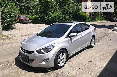 Седан Hyundai Elantra 2012 в 