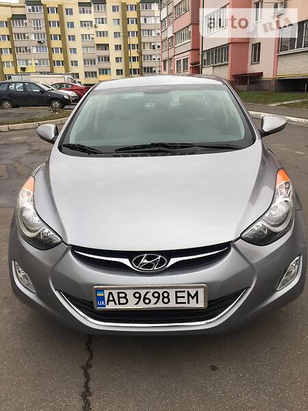Седан Hyundai Elantra 2012 в Вінниці