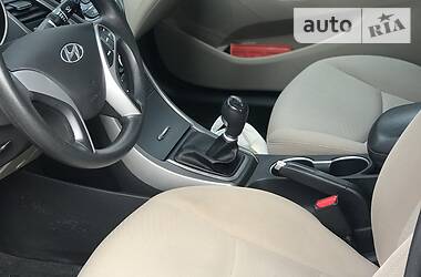 Седан Hyundai Elantra 2014 в 