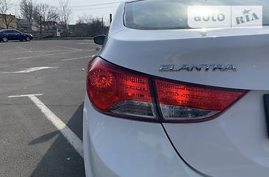 Седан Hyundai Elantra 2012 в 