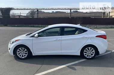 Седан Hyundai Elantra 2012 в 