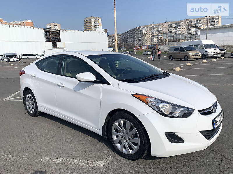 Седан Hyundai Elantra 2012 в 