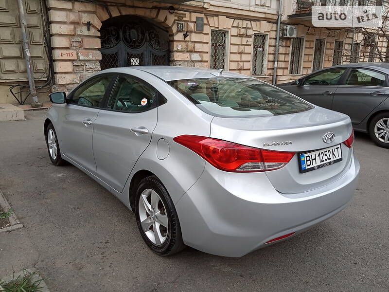 Седан Hyundai Elantra 2011 в Одесі