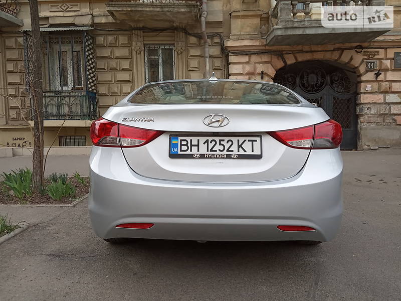 Седан Hyundai Elantra 2011 в Одесі