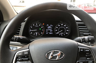 Седан Hyundai Elantra 2016 в 