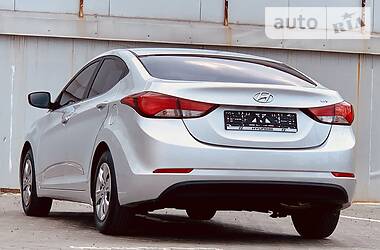 Седан Hyundai Elantra 2015 в Одессе