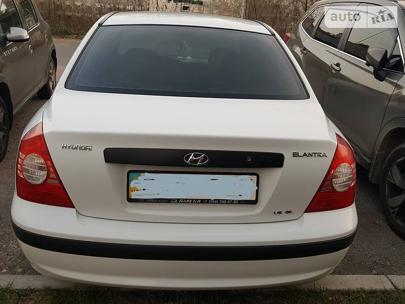 Седан Hyundai Elantra 2005 в Киеве