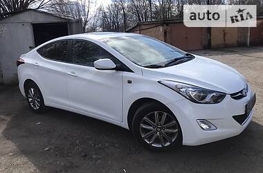 Седан Hyundai Elantra 2014 в Никополе