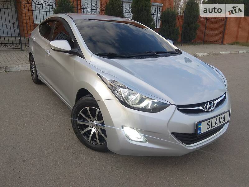 Седан Hyundai Elantra 2011 в Херсоні