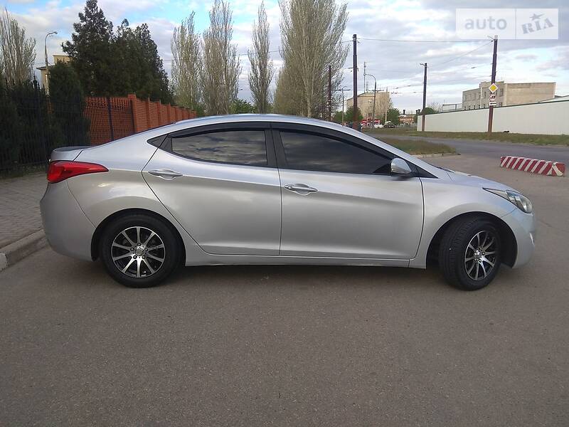 Седан Hyundai Elantra 2011 в Херсоні