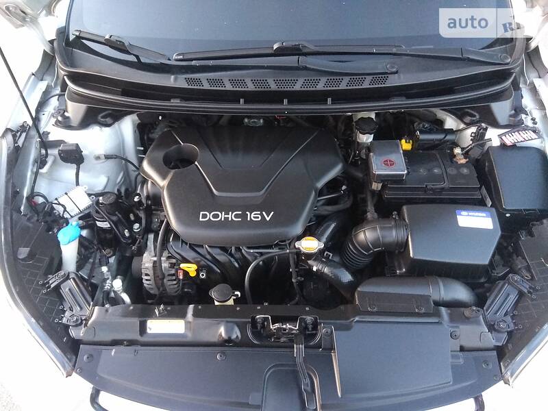 Седан Hyundai Elantra 2011 в Херсоні