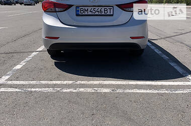 Седан Hyundai Elantra 2015 в Сумах