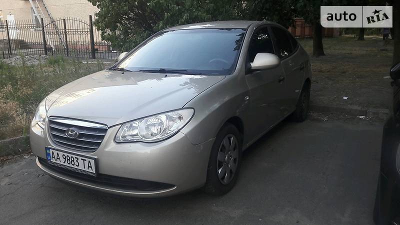 Седан Hyundai Elantra 2008 в Києві