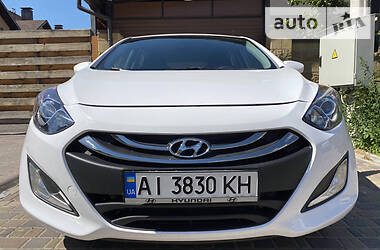 Хэтчбек Hyundai Elantra 2014 в Киеве