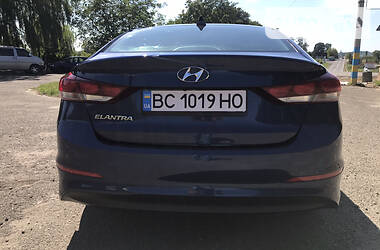 Седан Hyundai Elantra 2016 в Тернополі