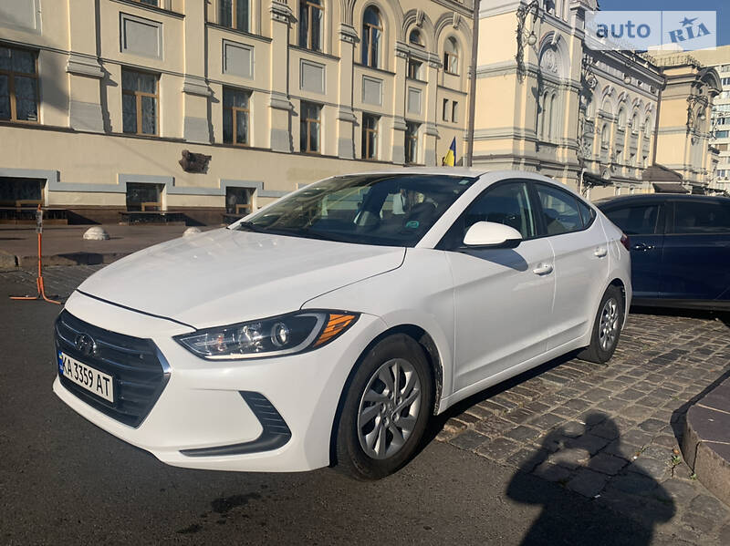 Седан Hyundai Elantra 2017 в Києві
