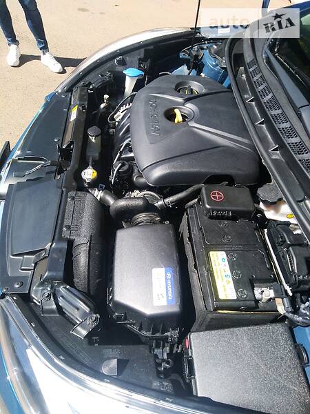 Седан Hyundai Elantra 2014 в Кривому Розі