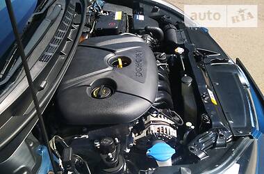 Седан Hyundai Elantra 2014 в 
