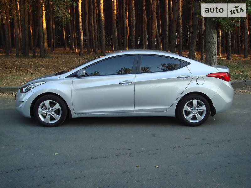 Седан Hyundai Elantra 2013 в Николаеве