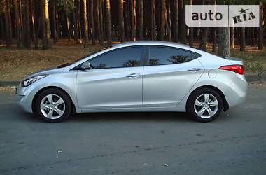 Седан Hyundai Elantra 2013 в Николаеве