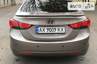 Седан Hyundai Elantra 2013 в Харькове