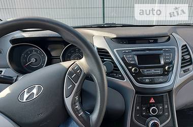 Седан Hyundai Elantra 2014 в Киеве