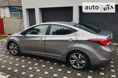 Седан Hyundai Elantra 2014 в Киеве