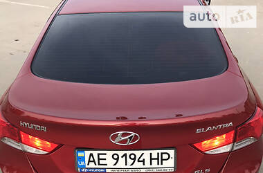 Седан Hyundai Elantra 2011 в Никополе