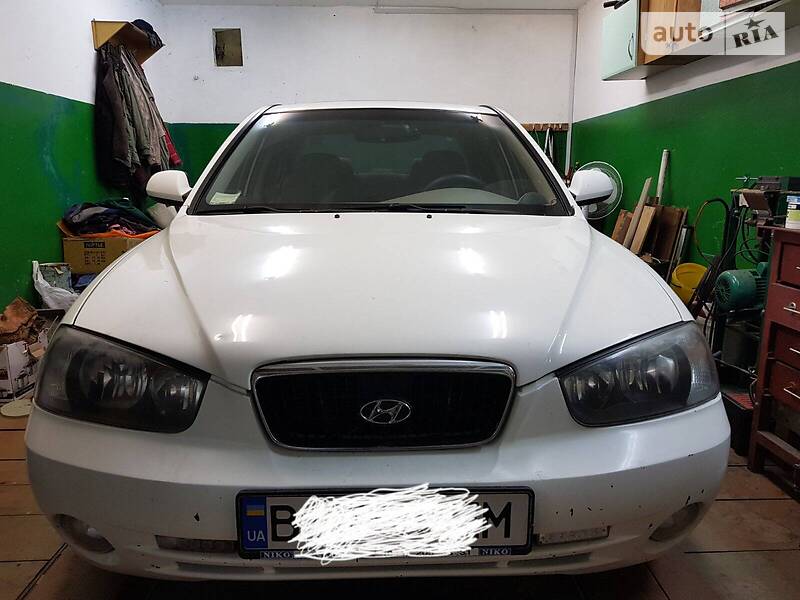 Седан Hyundai Elantra 2002 в Кременчуге