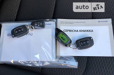 Седан Hyundai Elantra 2019 в Харькове