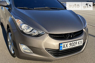 Седан Hyundai Elantra 2013 в Харькове