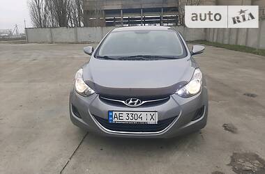 Седан Hyundai Elantra 2013 в Новій Каховці