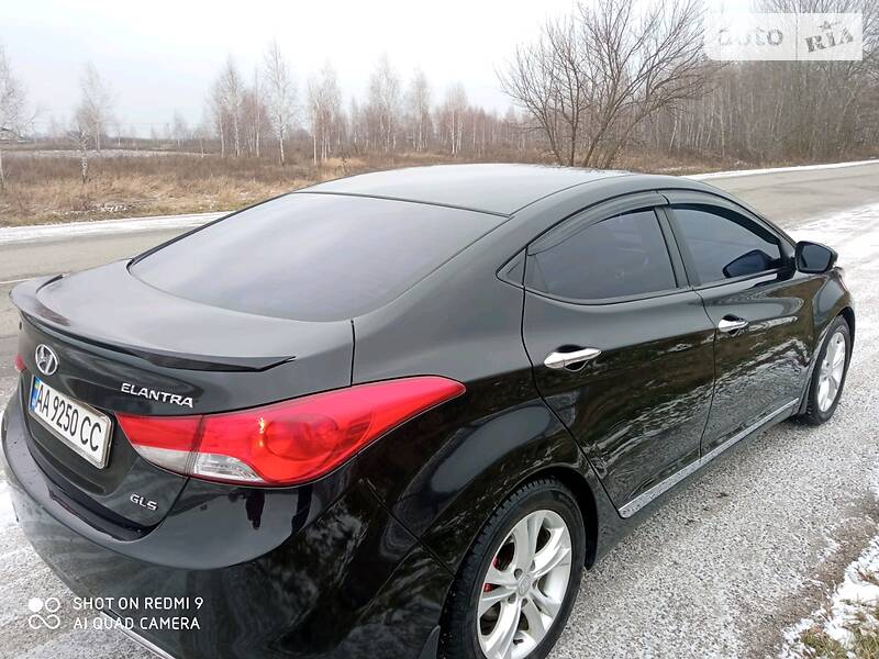 Седан Hyundai Elantra 2012 в Василькове