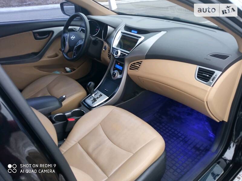 Седан Hyundai Elantra 2012 в Василькове