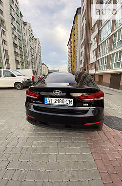 Седан Hyundai Elantra 2019 в Ивано-Франковске