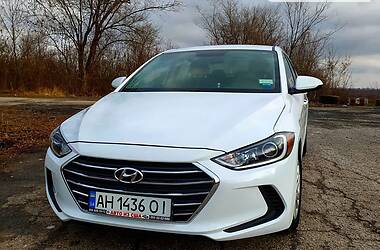 Седан Hyundai Elantra 2017 в Бахмуте