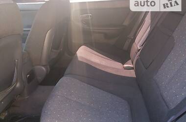 Хэтчбек Hyundai Elantra 2002 в Сарате