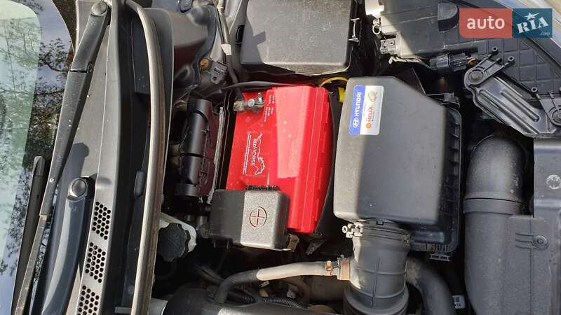 Седан Hyundai Elantra 2011 в Полтаве