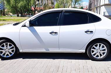 Седан Hyundai Elantra 2011 в Новой Одессе