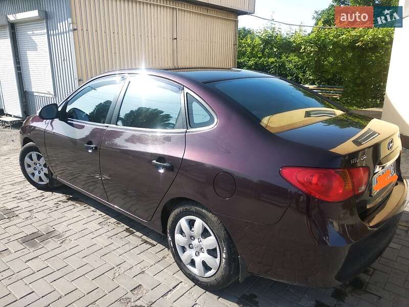 Седан Hyundai Elantra 2010 в Вінниці